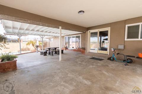 310 E Woodrow St, Taft, CA 93268 photo 25