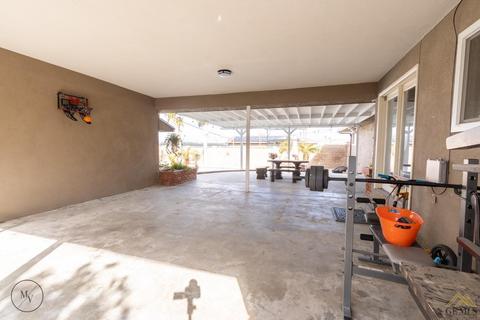 310 E Woodrow St, Taft, CA 93268 photo 24