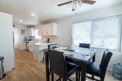 310 E Woodrow St, Taft, CA 93268 photo 8
