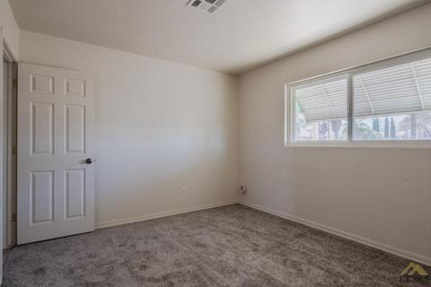 450 Buttonwillow Dr, Buttonwillow, CA 93206 photo 4