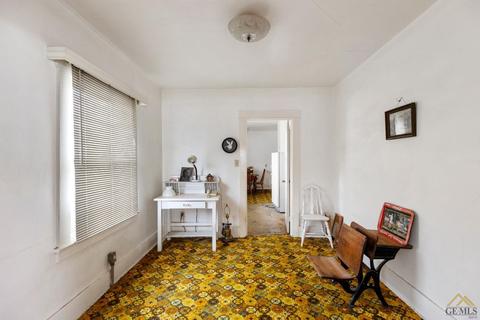 316 S Hayes St, Tehachapi, CA 93561 photo 6