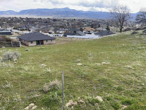 20104 Sears Dr, Tehachapi, CA 93561 photo 5
