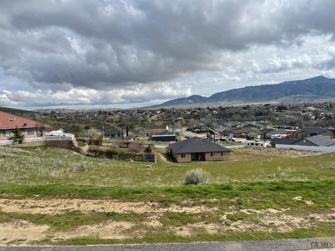20104 Sears Dr, Tehachapi, CA 93561 photo 1