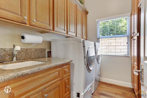 2307 Snowdrop Dr, Bakersfield, CA 93311 photo 20