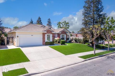 2307 Snowdrop Dr, Bakersfield, CA 93311 photo 2