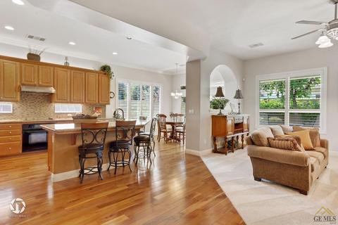 2307 Snowdrop Dr, Bakersfield, CA 93311 photo 13