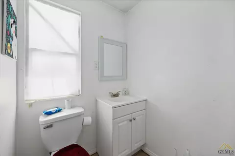 424 S Comanche Dr, Arvin, CA 93203 photo 14