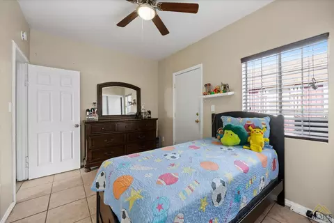 424 S Comanche Dr, Arvin, CA 93203 photo 13