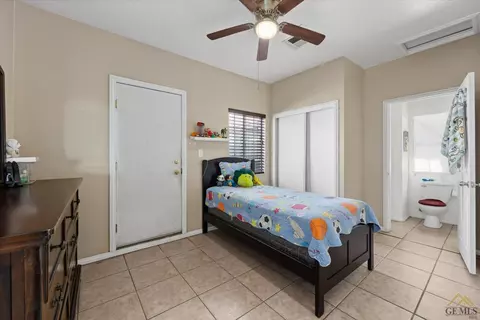 424 S Comanche Dr, Arvin, CA 93203 photo 12