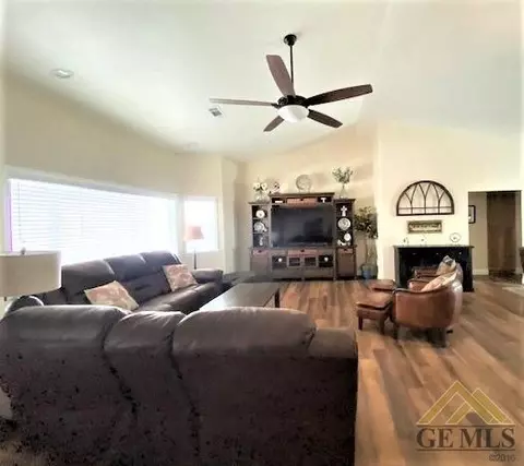 22171 Cody Ct, Tehachapi, CA 93561 photo 9