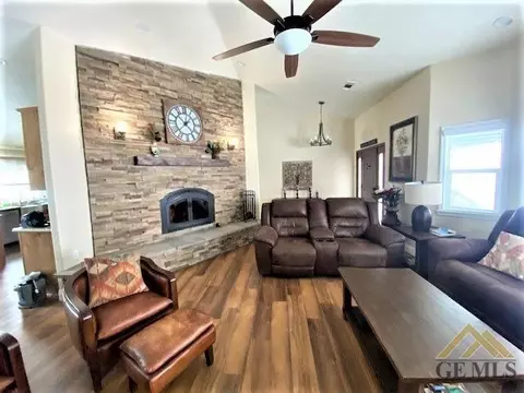 22171 Cody Ct, Tehachapi, CA 93561 photo 10