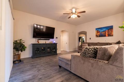 3909 Loudon St, Bakersfield, CA 93313 photo 6