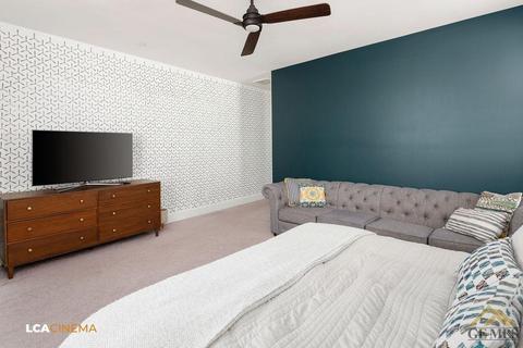 1901 Risborough Ct, Bakersfield, CA 93311 photo 13