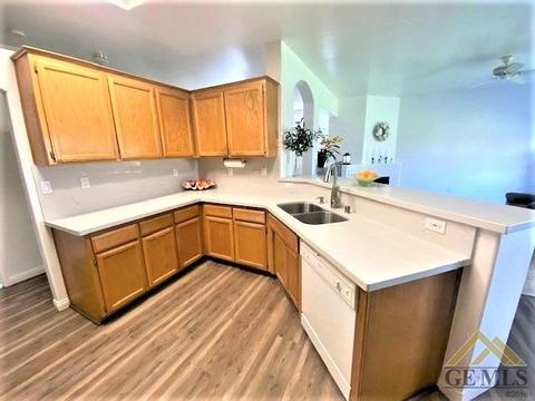 6906 Eagle Cap St, Bakersfield, CA 93311 photo 9