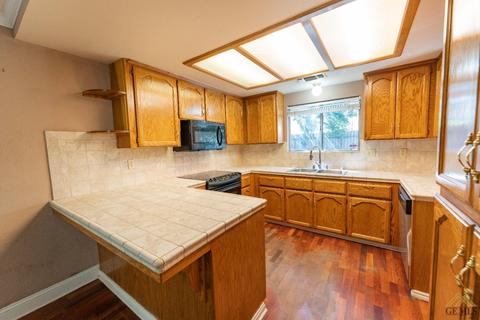 822 Burlingame Ave, Clovis, CA 93612 photo 23