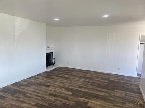 3208 Dore Dr, Bakersfield, CA 93304 photo 5