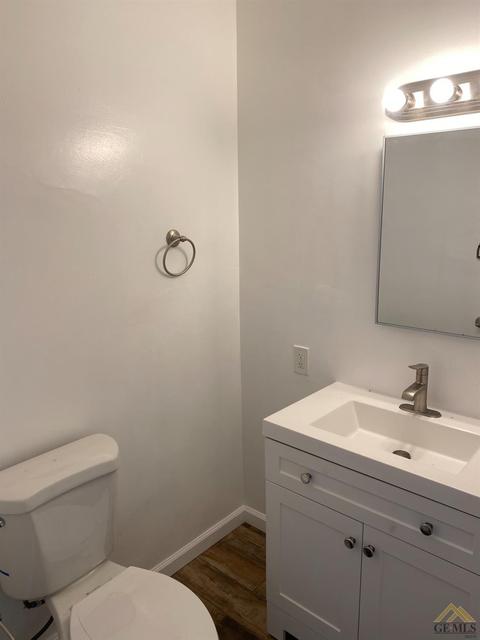3208 Dore Dr, Bakersfield, CA 93304 photo 9