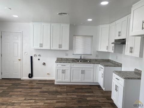 3208 Dore Dr, Bakersfield, CA 93304 photo 4