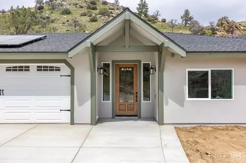 21905 Mountain Dr, Tehachapi, CA 93561 photo 4