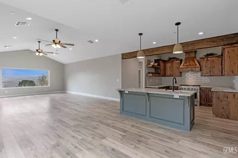 21905 Mountain Dr, Tehachapi, CA 93561 photo 9
