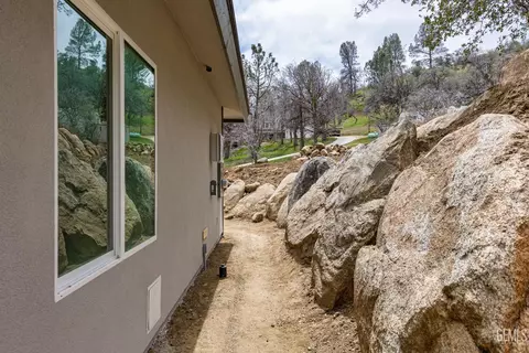 21905 Mountain Dr, Tehachapi, CA 93561 photo 33