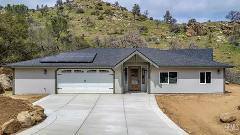 21905 Mountain Dr, Tehachapi, CA 93561 photo 3