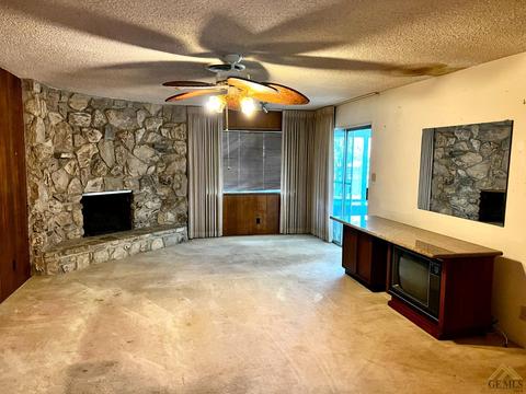 2507 Silver Dr, Bakersfield, CA 93306 photo 2