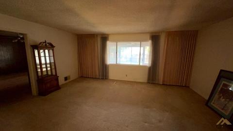 2507 Silver Dr, Bakersfield, CA 93306 photo 3