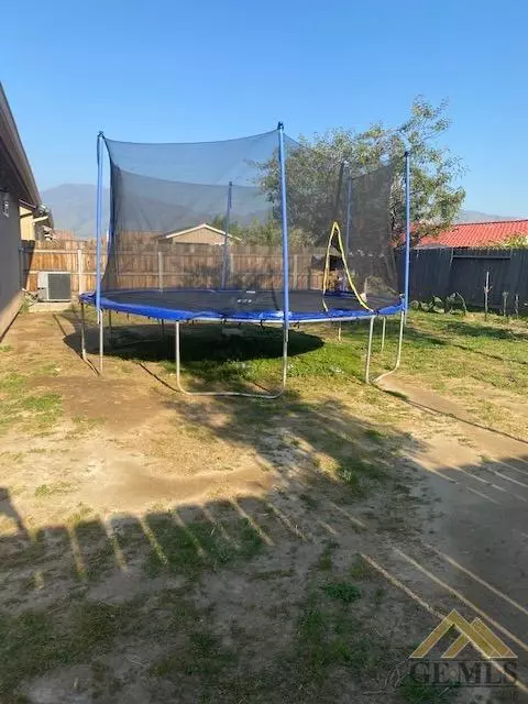 413 Capistrano St, Arvin, CA 93203 photo 10