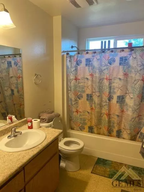 413 Capistrano St, Arvin, CA 93203 photo 8