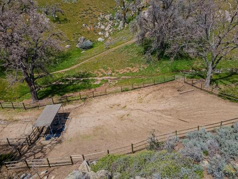 23881 Chia Ct, Tehachapi, CA 93561 photo 65