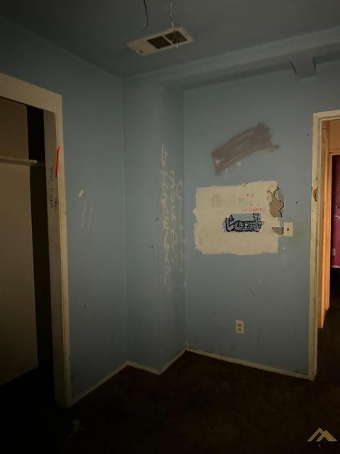 944 E St, Wasco, CA 93280 photo 4