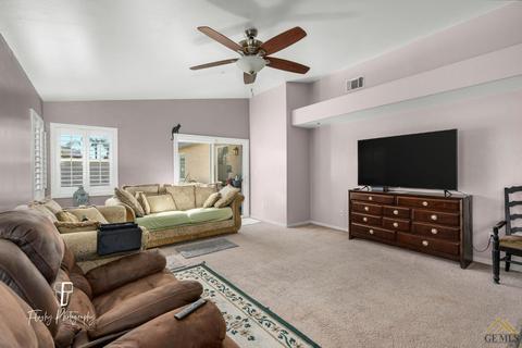 6430 Declaration Way, Bakersfield, CA 93313 photo 13