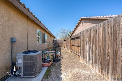 6430 Declaration Way, Bakersfield, CA 93313 photo 27