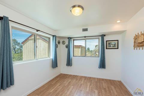 29301 Skyline Dr, Tehachapi, CA 93561 photo 19