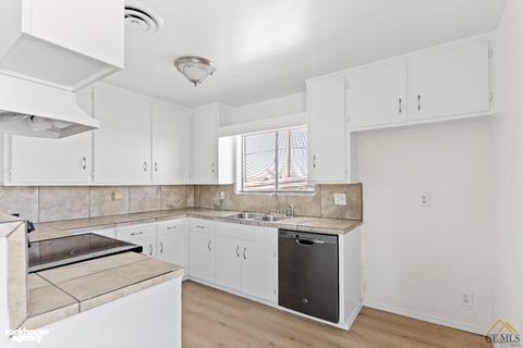 506 Harding Ave, Taft, CA 93268 photo 10