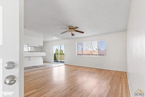 506 Harding Ave, Taft, CA 93268 photo 4