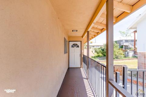 506 Harding Ave, Taft, CA 93268 photo 3