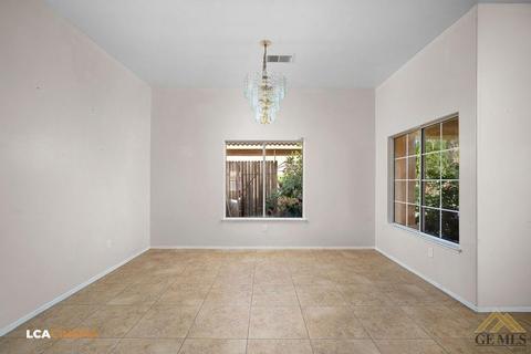3105 Esperanza Dr, Bakersfield, CA 93313 photo 7