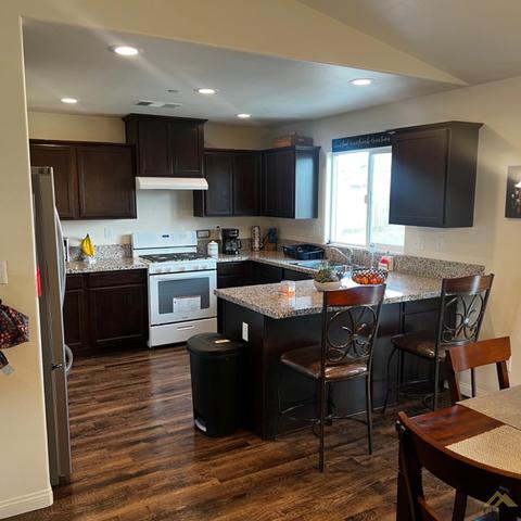482 Corte Perez, Delano, CA 93215 photo 5