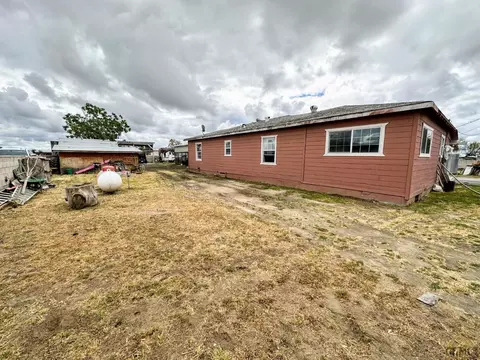 3586 S Butte Ave, Kerman, CA 93630 photo 3