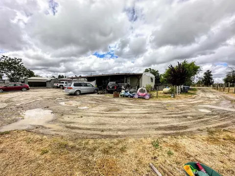 3586 S Butte Ave, Kerman, CA 93630 photo 9