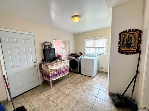 3586 S Butte Ave, Kerman, CA 93630 photo 10