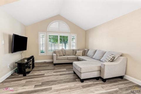 1008 Devonshire St, Bakersfield, CA 93312 photo 7