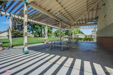 1008 Devonshire St, Bakersfield, CA 93312 photo 36
