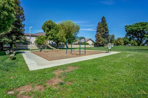 1008 Devonshire St, Bakersfield, CA 93312 photo 38