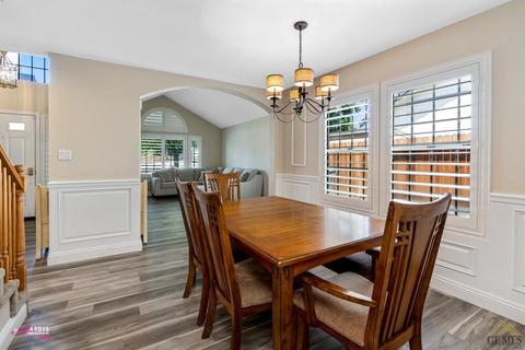 1008 Devonshire St, Bakersfield, CA 93312 photo 9