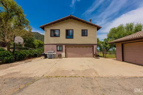18231 Old Ranch Rd, Tehachapi, CA 93561 photo 2