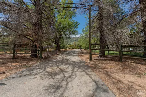 18231 Old Ranch Rd, Tehachapi, CA 93561 photo 6