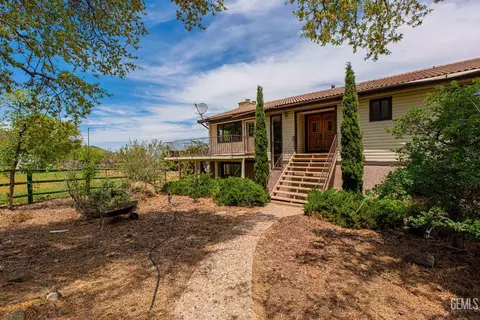 18231 Old Ranch Rd, Tehachapi, CA 93561 photo 1